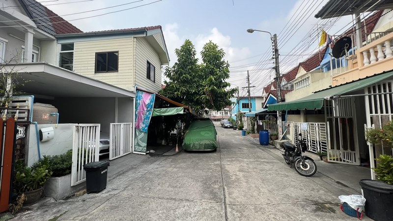 ปัญหาเพื่อนบ้าน