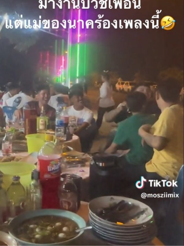 ร้องเพลงงานบวชลูกชาย