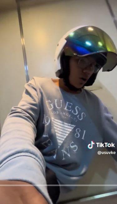 ไรเดอร์กลัวแมลงสาบ