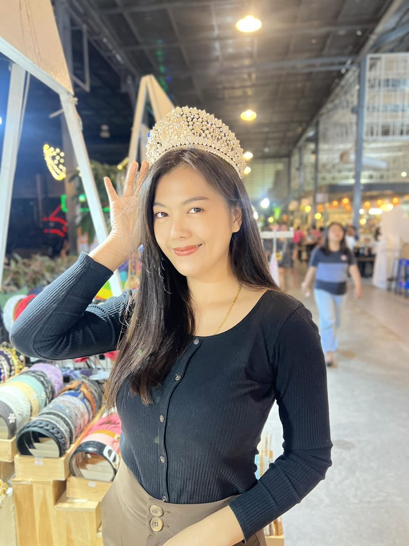 น้อง พุดทะสอน สาวลาวใต้