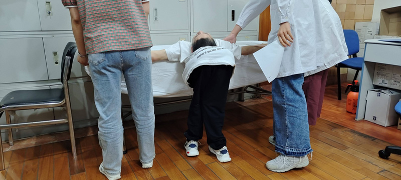 หนุ่มตัวพับ