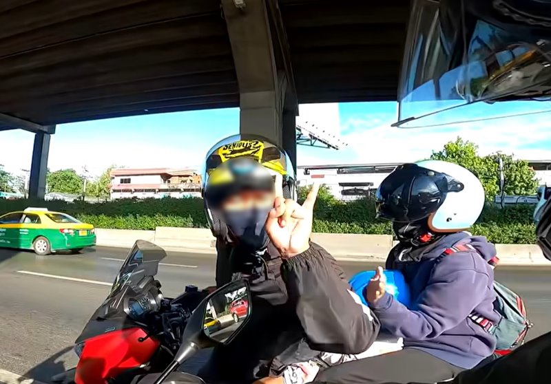 ทหารกร่าง