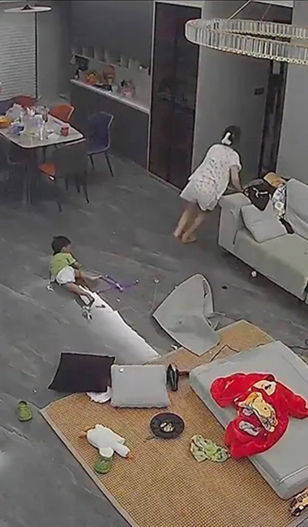 ลูกโป่งระเบิด