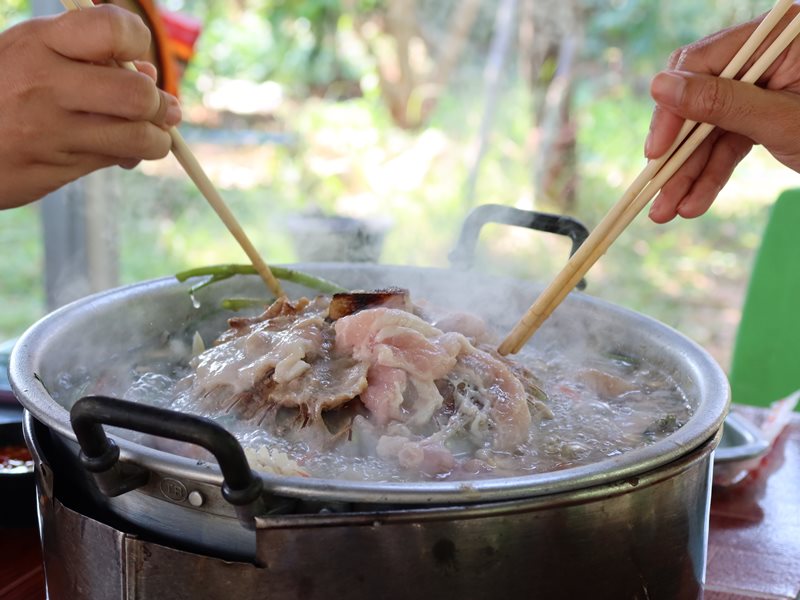 หมูกระทะ