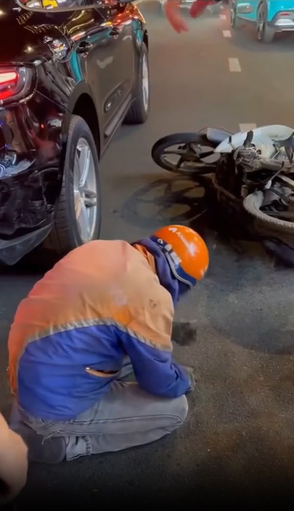 ไรเดอร์ชนรถหรู