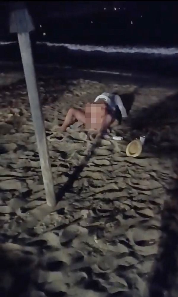 เซ็กส์ในที่สาธารณะ