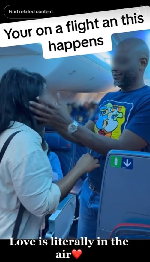 ขอแต่งงานบนเครื่องบิน