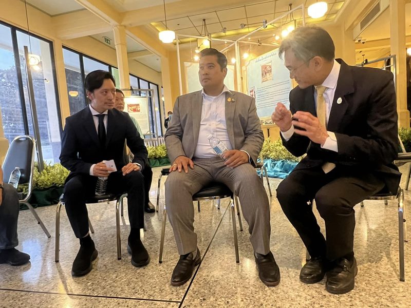 ท่านอ้น ท่านอ่อง