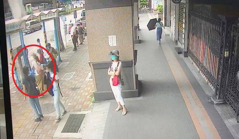 แอร์ตกทับคน