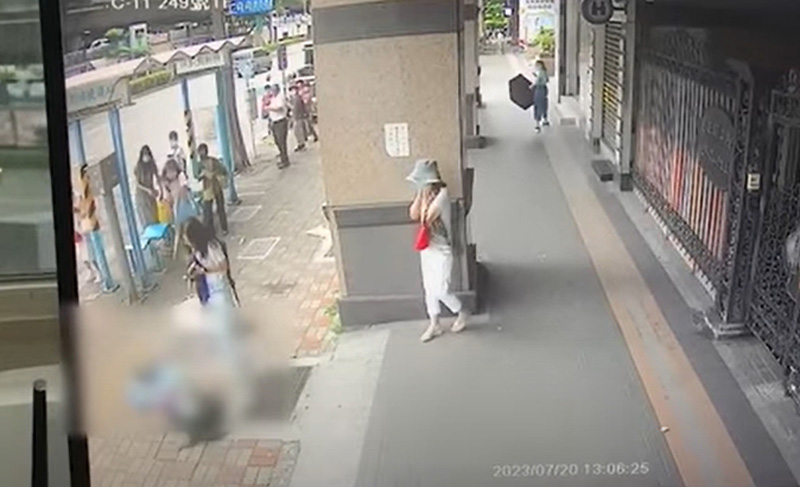 แอร์ตกทับคน