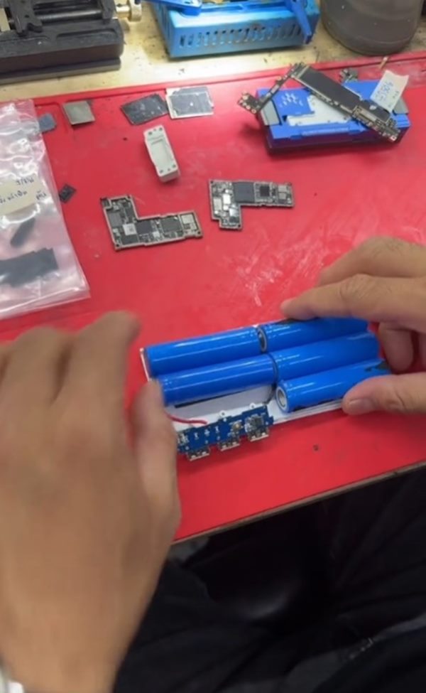 พาวเวอร์แบงก์จีน