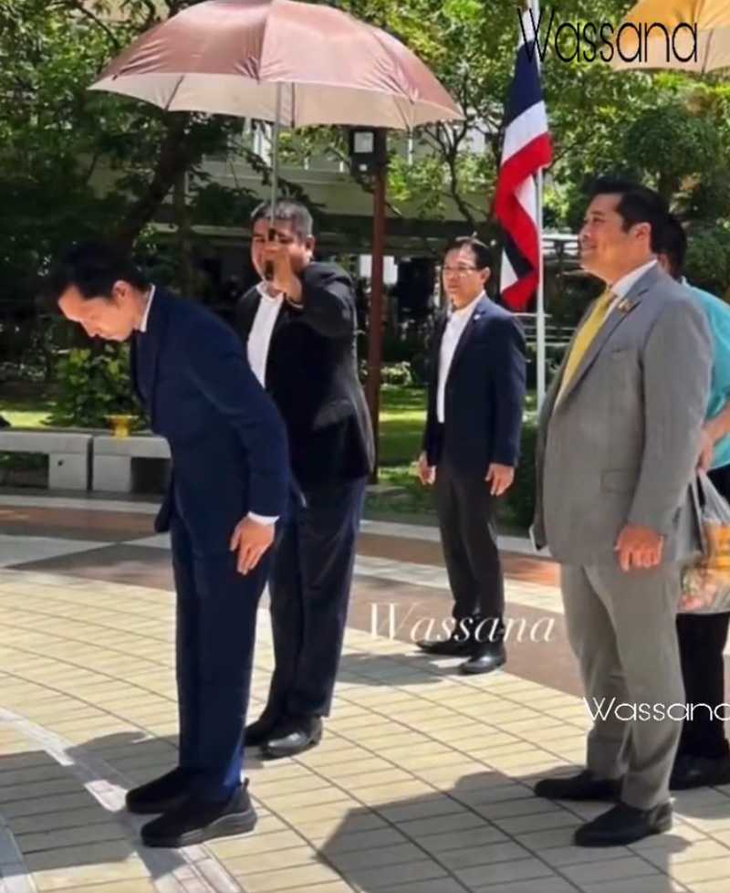 ท่านอ่อง นพ.จักรีวัชร วิวัชรวงศ์