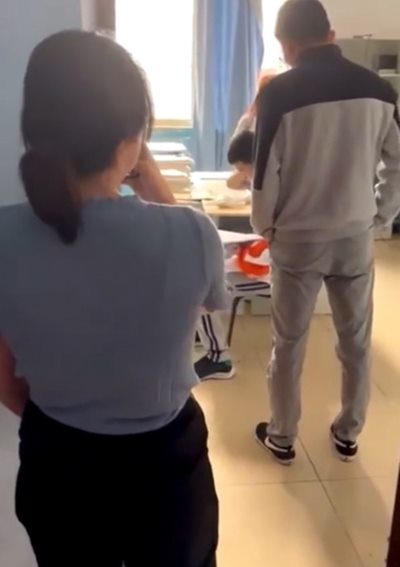 นักศึกษามีเซ็กส์ในห้องพักอาจารย์