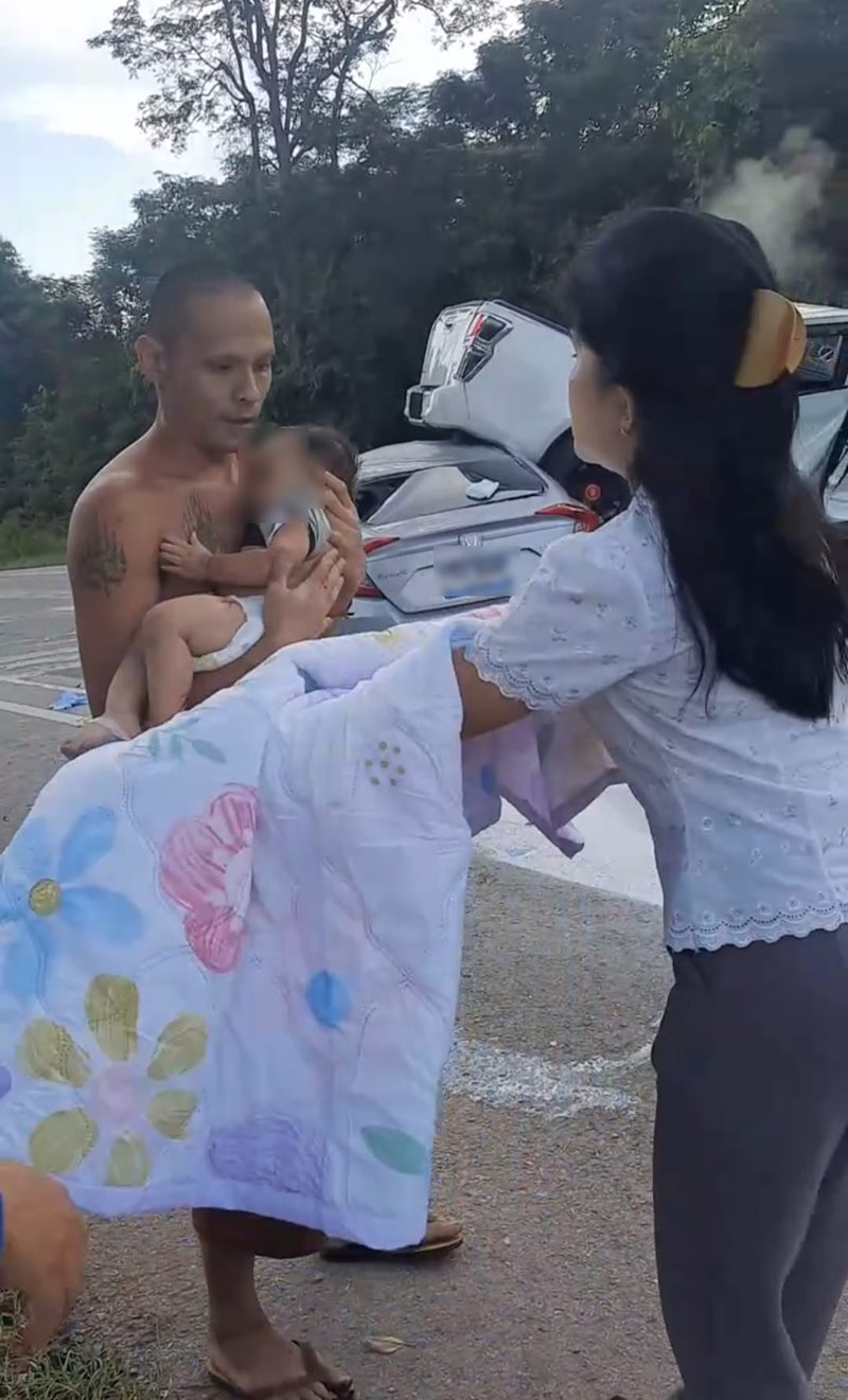 รถชนหน้าวัด