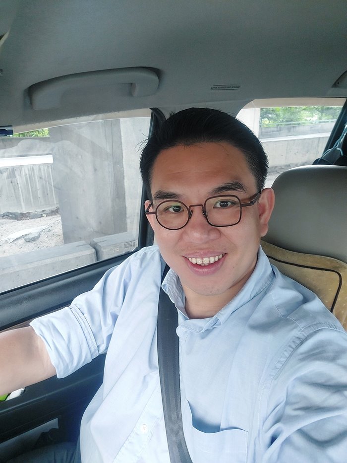 วิโรจน์ ลักขณาอดิศร