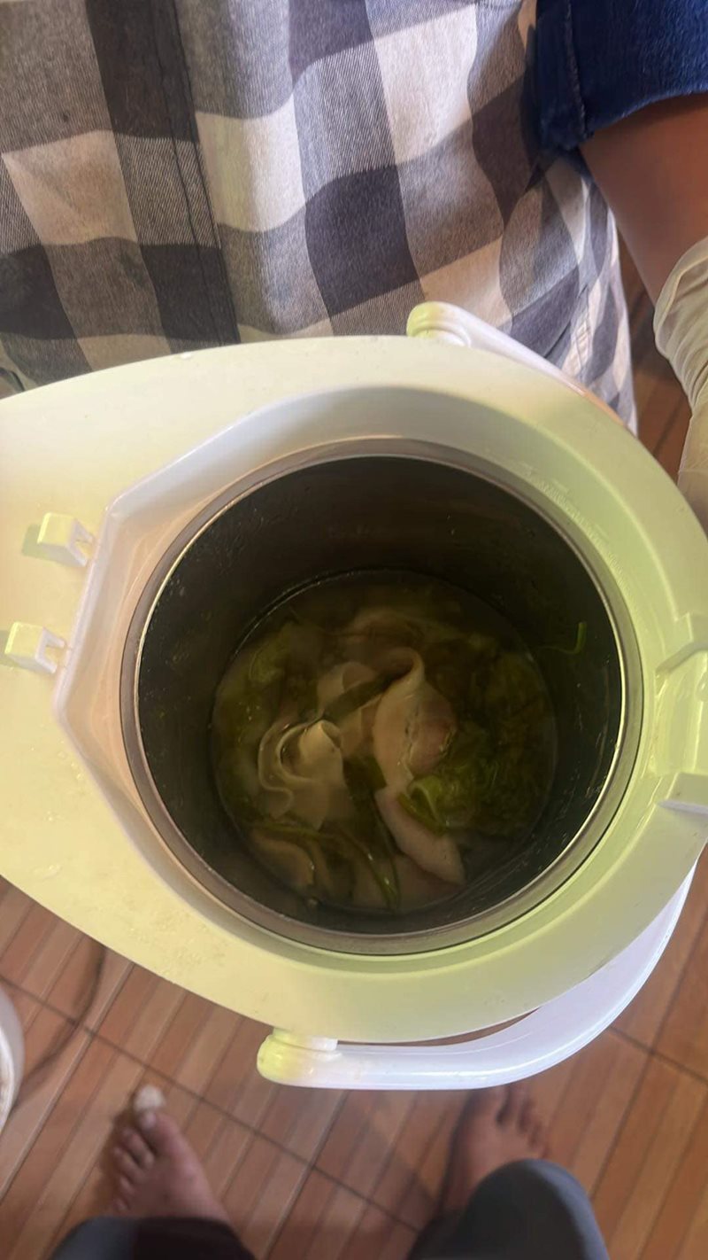 ต้มหมูในกาน้ำร้อน