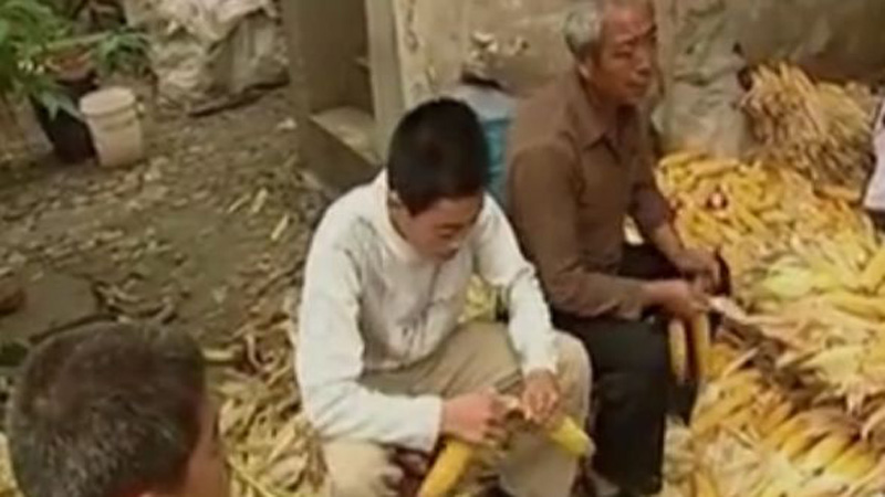 หมู่บ้านผมขาว