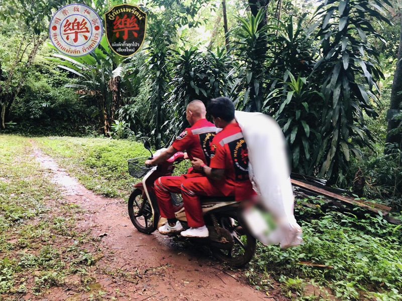 กู้ภัยเก็บศพฤาษี