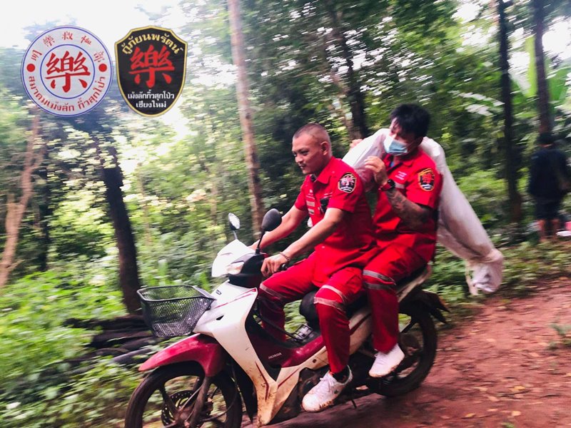 กู้ภัยเก็บศพฤาษี