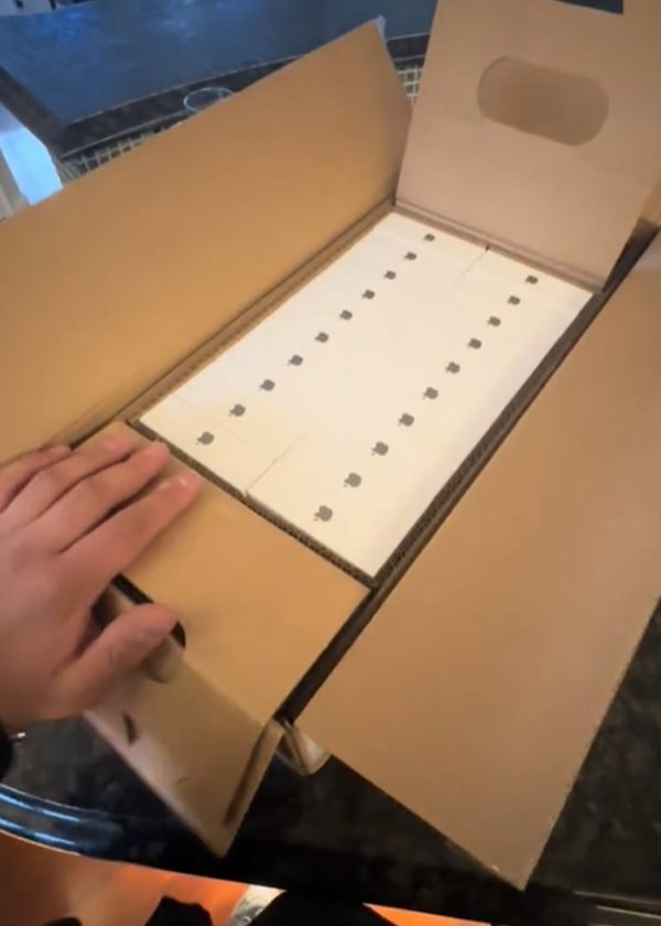 สั่งไอโฟน 4 เครื่อง ได้ 60 เครื่อง