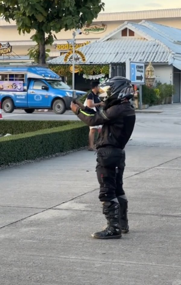 อ.เฉลิมชัย โฆษิตพิพัฒน์