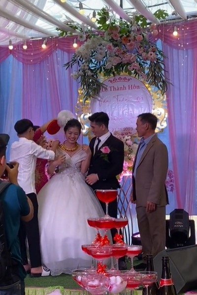 ของขวัญแต่งงานจากน้องชาย