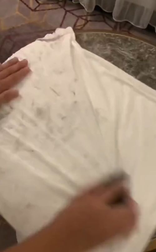 ปลอมตัวเป็นขอทาน