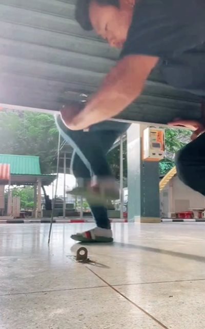 ให้เมียช่วยปิดประตู