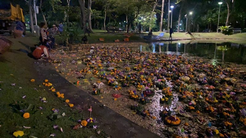 กระทงขนมปัง