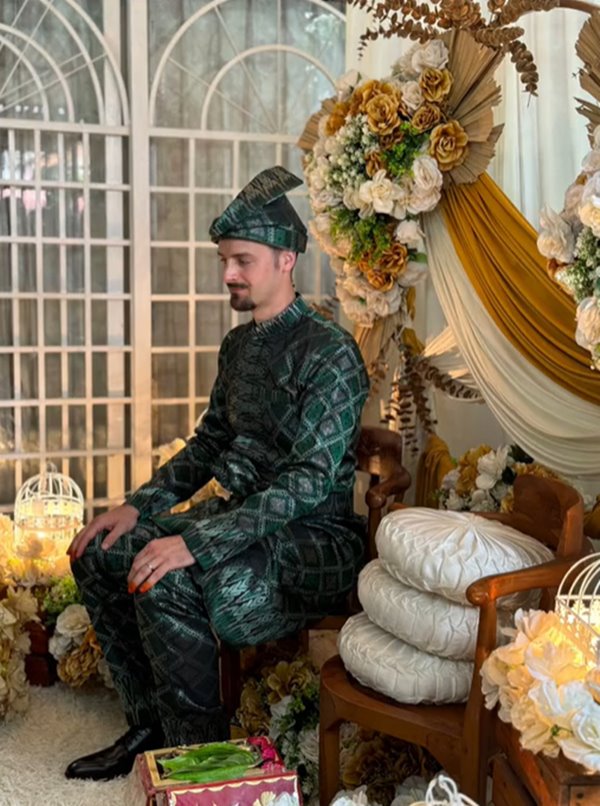 เจ้าบ่าวแต่งงานคนเดียว