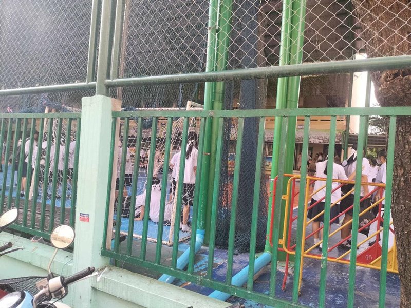 เด็กแทงกันในโรงเรียน