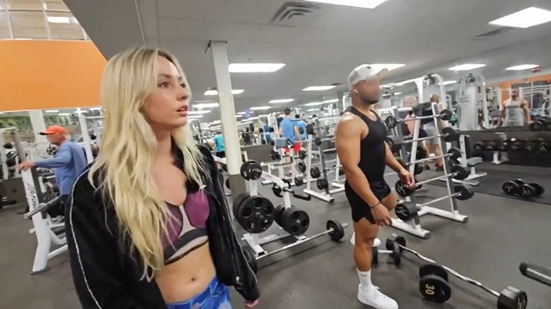 แต่งตัวโป๊