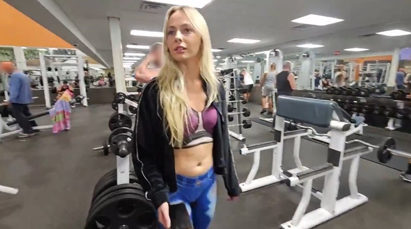 แต่งตัวโป๊