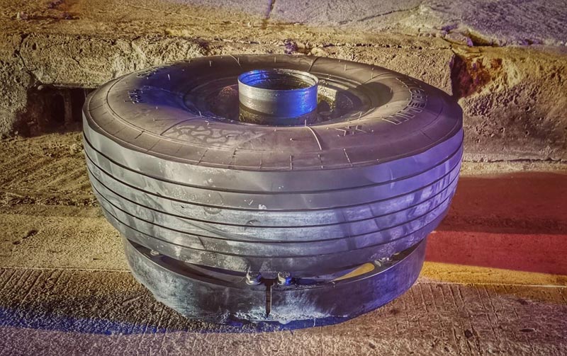 ล้อรถไฟฟ้าตกใส่แท็กซี่