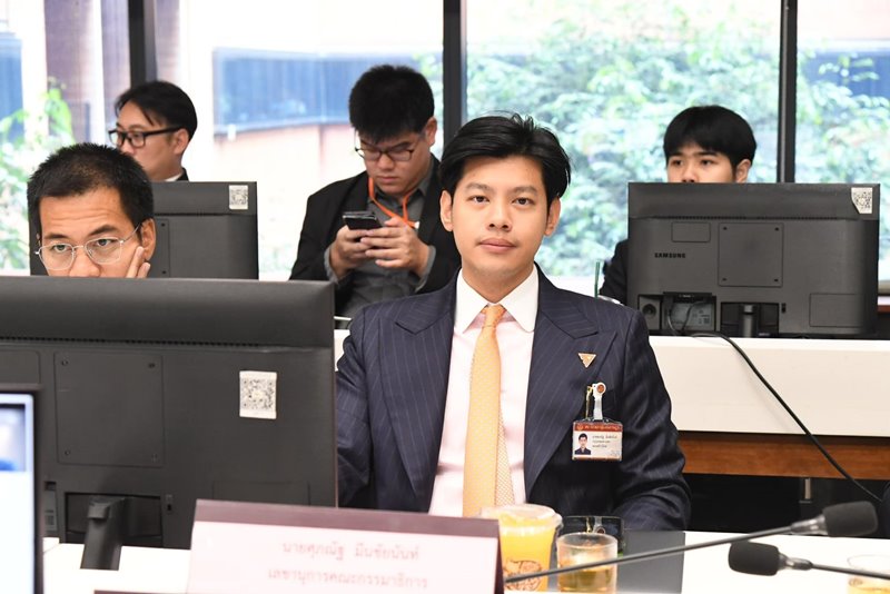 ศุภณัฐ มีนชัยนันท์