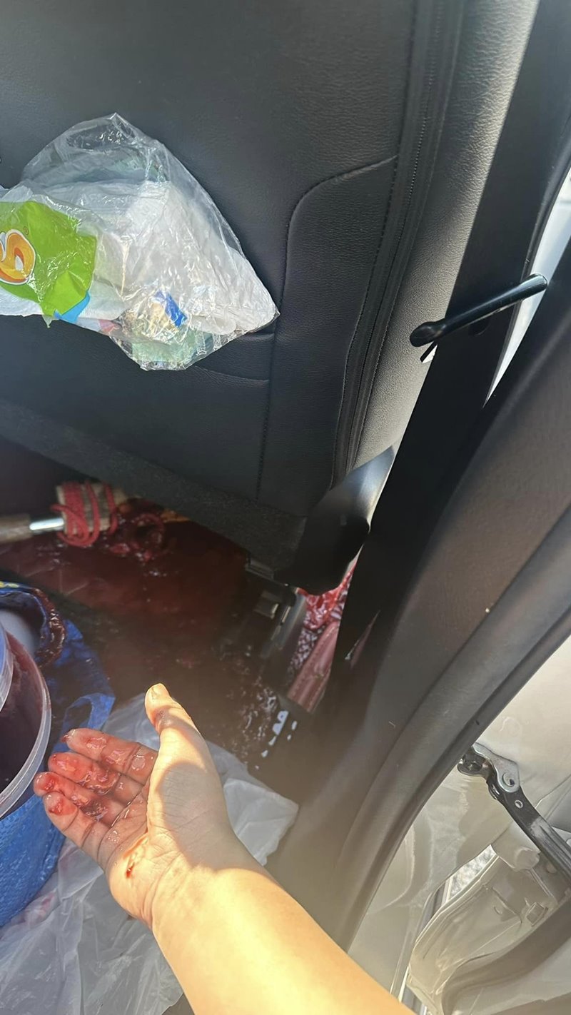 แยมหกใส่รถ