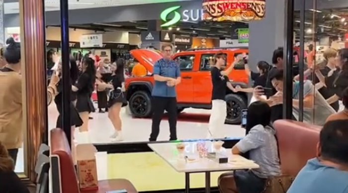 เซอร์ไพรส์ขอแต่งงาน