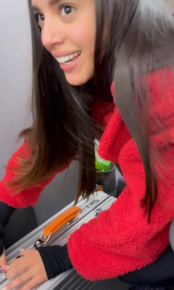 กระเป๋าสั่น