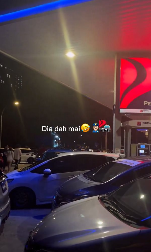 ทำอาหารในปั๊มน้ำมัน