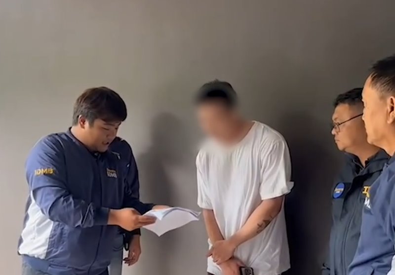 ก๊าซ นายแบบโกงเงิน 10 ล้าน