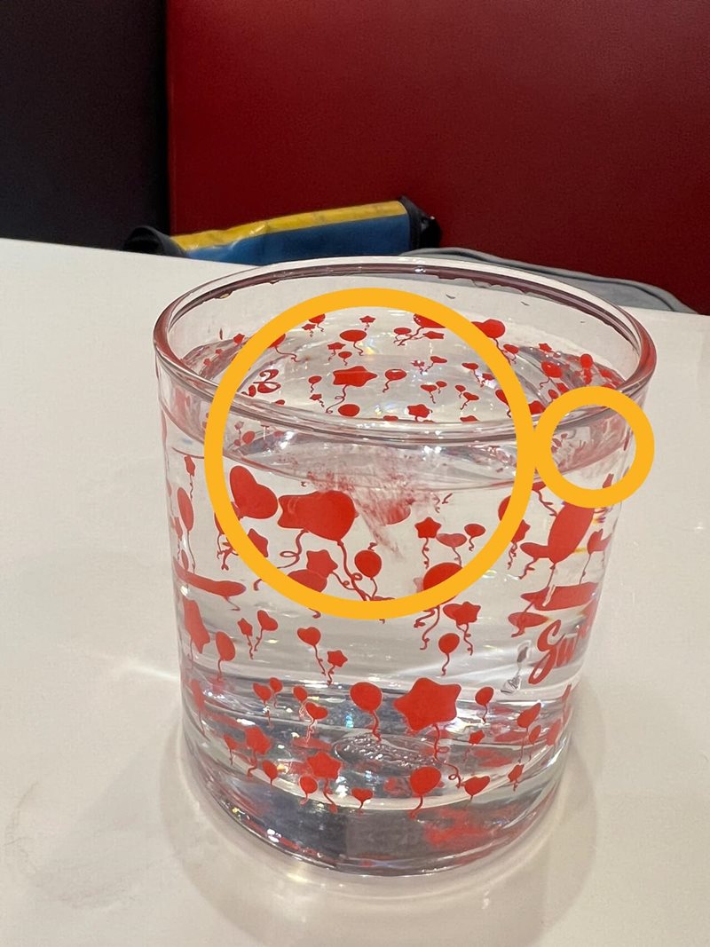 คราบบนแก้วน้ำ