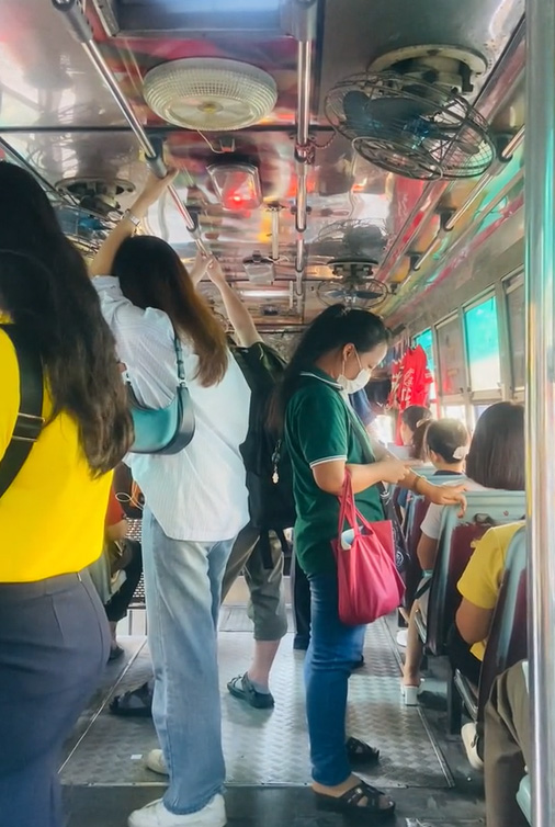 คนขับรถเมล์ที่ใจร้ายที่สุด