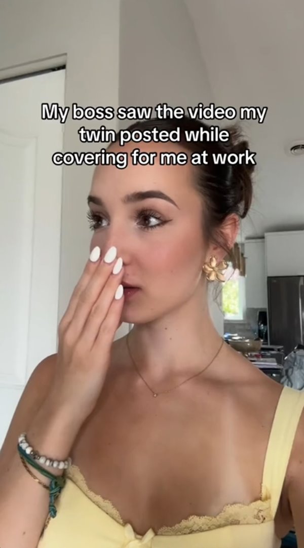 แฝดสลับตัวไปทำงาน