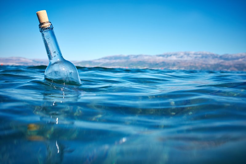 ขวดปริศนากลางทะเล