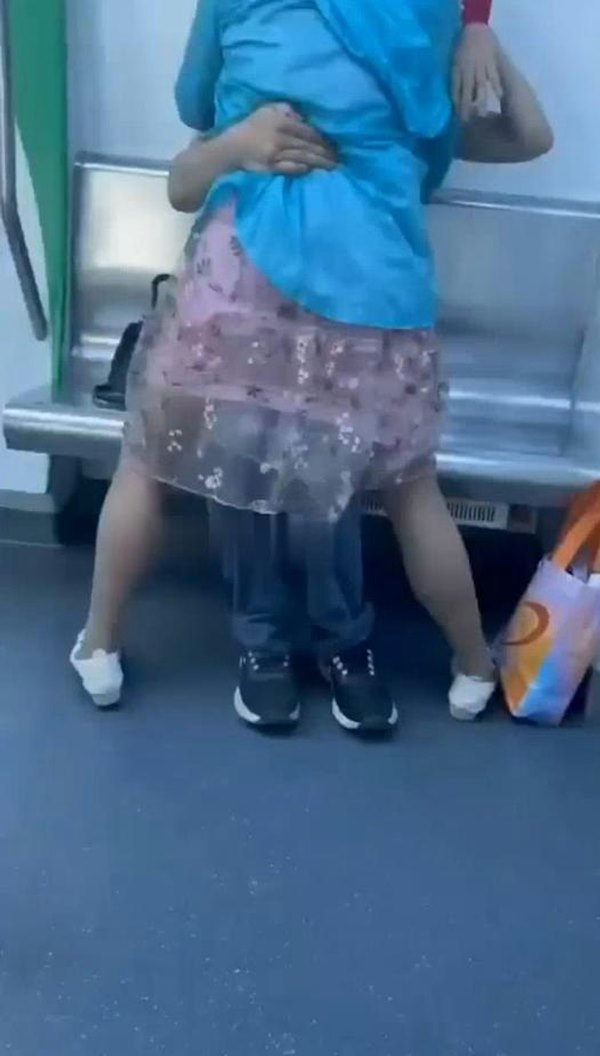 อนาจารในที่สาธารณะ