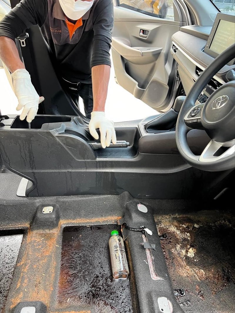 ทำความสะอาดรถมีศพ