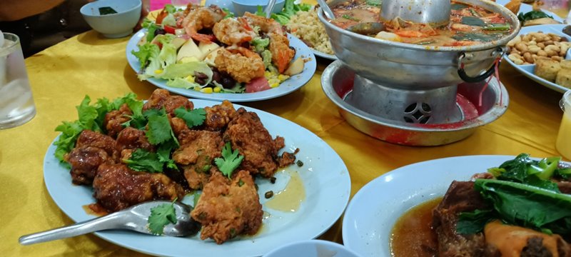 อาหารโต๊ะจีน