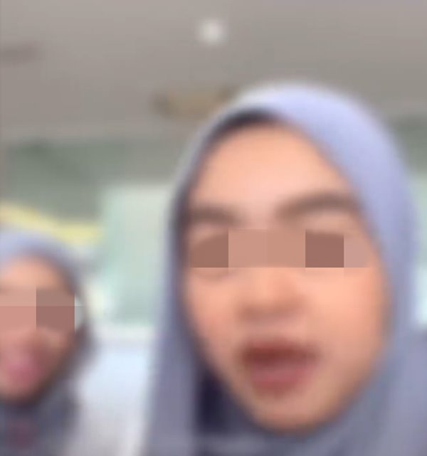 เพื่อนร่วมงานนินทา