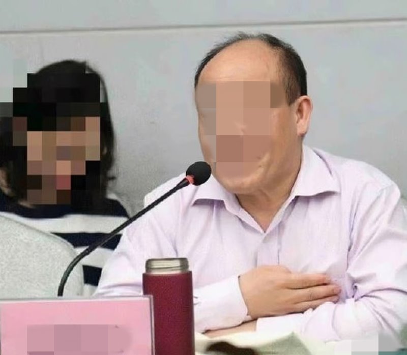 ศาสตราจารย์ ขอมีเซ็กส์แลกเรียนจบ