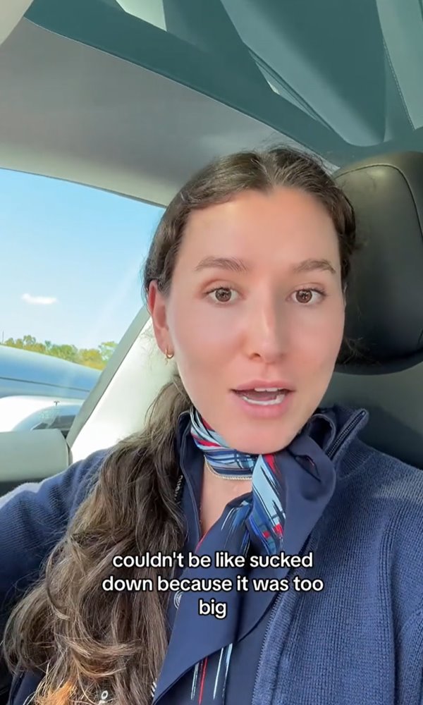 แอร์ฯ สาวบอกให้ จะเป็นยังไง หากทำโทรศัพท์ตกส้วมเครื่องบิน 